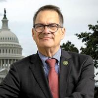 Bipartisan bill introduced in Congress to correct Medicare Advantage disparities