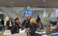 Police raid major Turkish pro-opposition TV channel, broadcasts halted