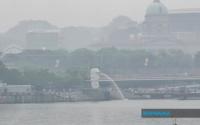 World : Singapore Rolls Out N95 Masks As Haze Worsens