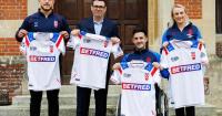 PM Andy Burnham gives England World Cup trio a warm send off from Chequers