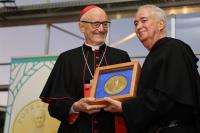 At Villanova’s sustainability medal ceremony, people were ‘watching and waiting and praying’ for Pope Leo