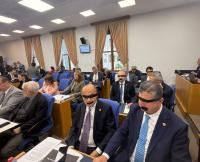Turkish opposition’s blindfold protest over Halk TV takeover draws mockery online