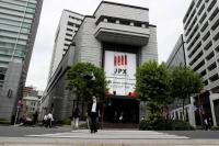 Asia stocks fall as tech firms struggle to claw back losses