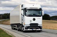 Daimler Truck sees 26% sales growth despite electric slowdown