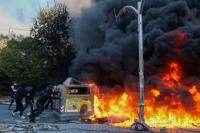 Crowds build as Albanian PM tours protest aftermath