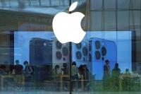 China's E-Commerce Giants Offer iPhones for 1 Yuan Ahead of Singles Day
