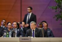 Cambodian PM emphasizes need to achieve peace through dialogue and international law