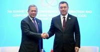 President Zhaparov meets Cambodian PM Manet
