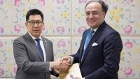 Muhammad Aurangzeb meets Thai finance minister in Bangkok