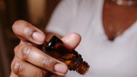 5 Ways Hemp Oil Can Help Your Skin This Fall