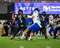 Huskies hope to end losing streak against Wyoming