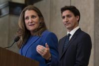 Freeland Says Former PM Chrétien Urged Her to Resign as Finance Minister in New Book