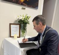 Council opens Book of Condolence for the English Family
