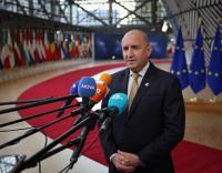 Bulgaria's Radev Backs Dialogue with Russia and Seeks Safeguards for Energy Supplies