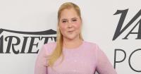 Emmy-Winning Comedian Stuns in Swimsuit After 50-Lb. Weight Loss