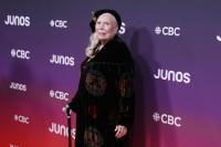 Joni Mitchell says she became U.S. citizen to vote but will never stop being Canadian
