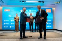 Cambodian PM Presides Over MoU Exchange Ceremony
