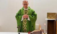 Pope calls Russian president Vladimir Putin urging Ukraine truce days after lung cancer surgery