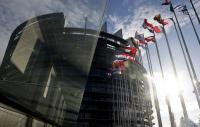 Press review: Russian asset grab back on EU agenda and Starlink or no, Ukraine to fight on