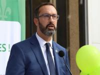 WARMINGTON: Canada cuts OSAP for private college students while earmarking millions for students abroad