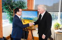 Franklin Graham meets with top Vietnamese gov't official who vows to 'promote religious freedom'
