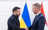 Ukraine and Hungary Agree to Reset Ties After Brussels Talks