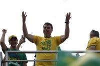 Flavio Bolsonaro Holds Narrow Lead Over Lula in New Poll as Brazil’s Presidential Runoff Nears