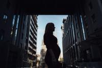 Planning a Maternity Photoshoot in New York: Timing, Locations and What Actually Matters