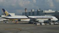Singapore Airlines Mid-Air Chaos Causes Turnaround