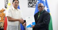 Foreign Minister Houenipwela welcomes the appointment of Philippines Honorary Consul to Solomon Islands