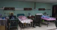 CBS News documents the healthcare and electrical collapse from Havana: doctors without medicine and power outages for nearly the entire day