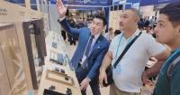 Chinese exporters at Canton Fair pair products with services to win global buyers