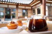 Tradition isn't everything: Foreign nationals say cafes are most Korean places of all