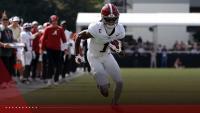Alabama football star undergoes knee surgery