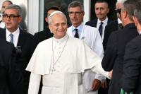 Pope Leo Returns to Vatican 4 Days After Cancer Surgery