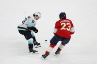 NHL roundup: Panthers make history with third straight natural hat trick