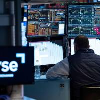 US markets weighed down by an extended sell-off in tech sector