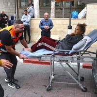 Israeli settlers attack European diplomats, US journalist