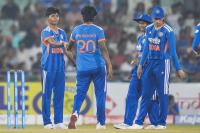 India Women Restrict Zimbabwe to 102/8 in 2nd T20I in Raipur