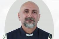 Priest Crushed to Death When Giant Crucifix Falls on Him During Livestreamed Mass as Horrified Churchgoers Rush to Help