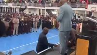 Watch: South Africans react to Ramaphosa’s modest church offering