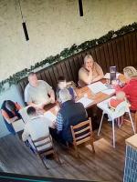 Attacks on waiters, shock tactics & even stealing with KIDS… Britain’s dine & dash plague driving restaurants to brink