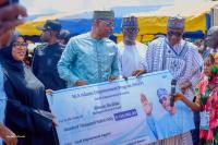 Ex-IGP Abubakar-Adamu Empowers 200 Small Business Owners In Nasarawa