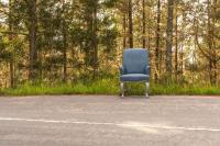 Texas driver gets littering ticket for antique chair found on side of road