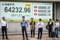 Asian stocks start week on back foot, tracking tech-led Wall St losses