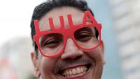 Lula supporters spell out his name in Rio waters before Brazil runoff