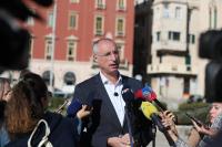 Former Mayor Claims Split Has Been “Disgraced” Worldwide