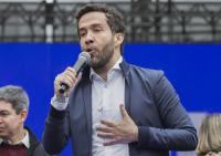 Lula campaign bets on social media and street push to expand reach