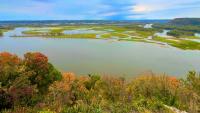 Iowa's Great River Road Is a Fall Color Road Trip Worth Taking