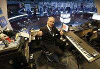 Who were the key players in making music for Maple Leafs hockey?